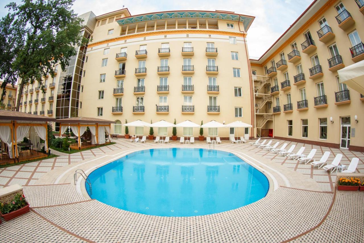 Lotte City Hotels Tashkent Palace Exterior photo
