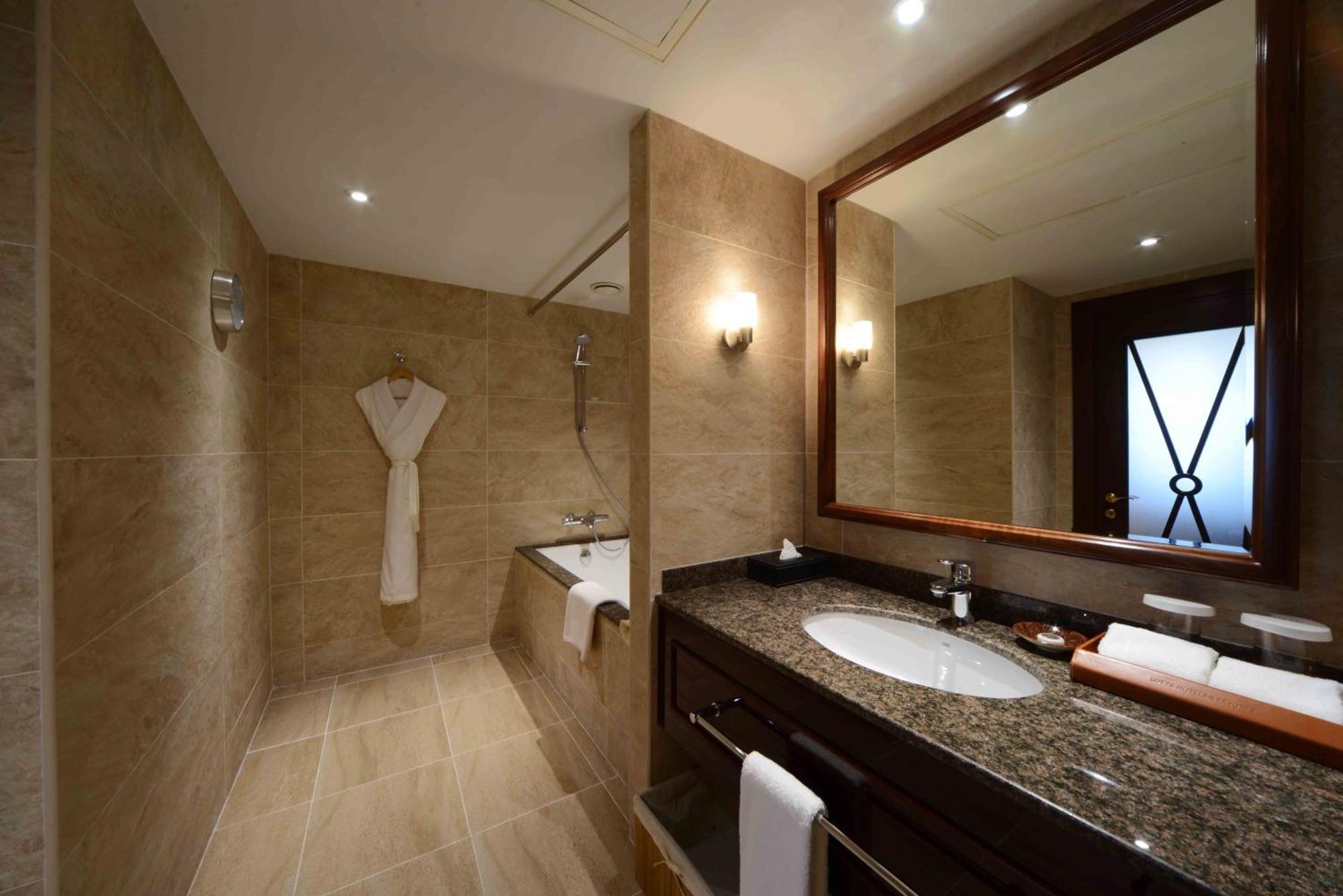 Lotte City Hotels Tashkent Palace Room photo