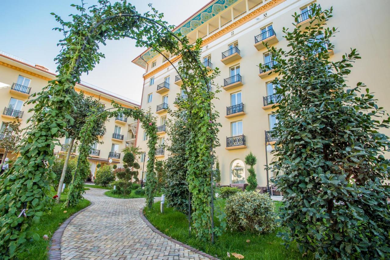 Lotte City Hotels Tashkent Palace Exterior photo