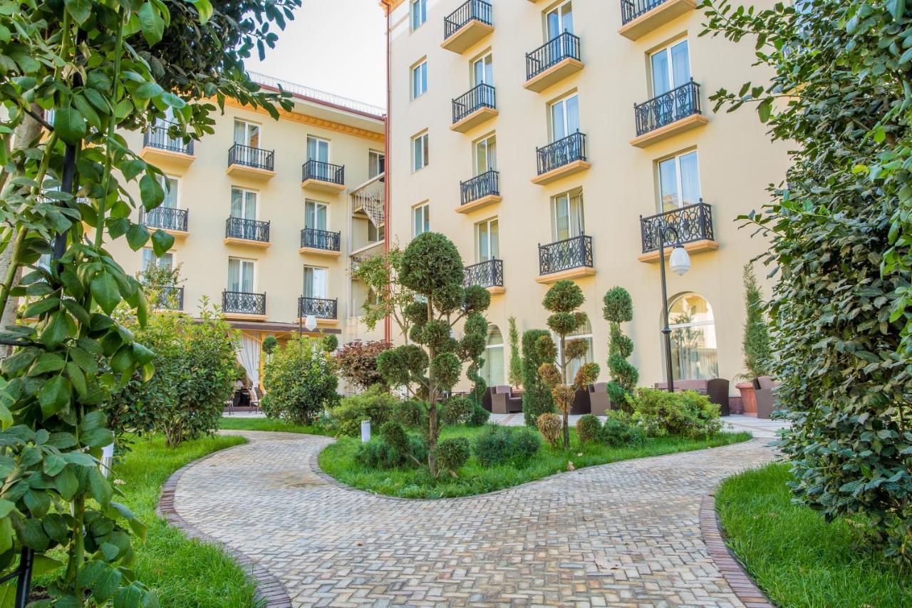 Lotte City Hotels Tashkent Palace Exterior photo