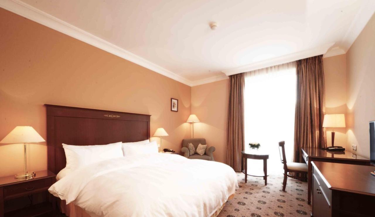 Lotte City Hotels Tashkent Palace Exterior photo